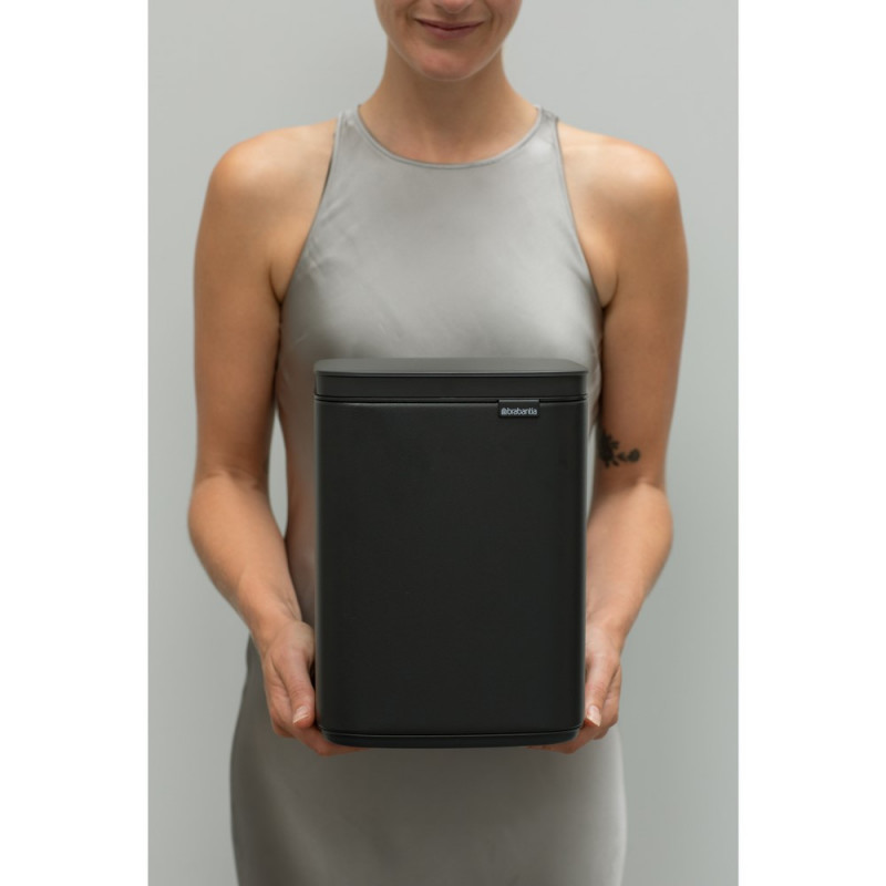 Cos de gunoi Brabantia Bo Small 1008866, 4 L, Deschidere lina si silentioasa, Baza antiderapanta, Acoperire minerala, Gri inchis