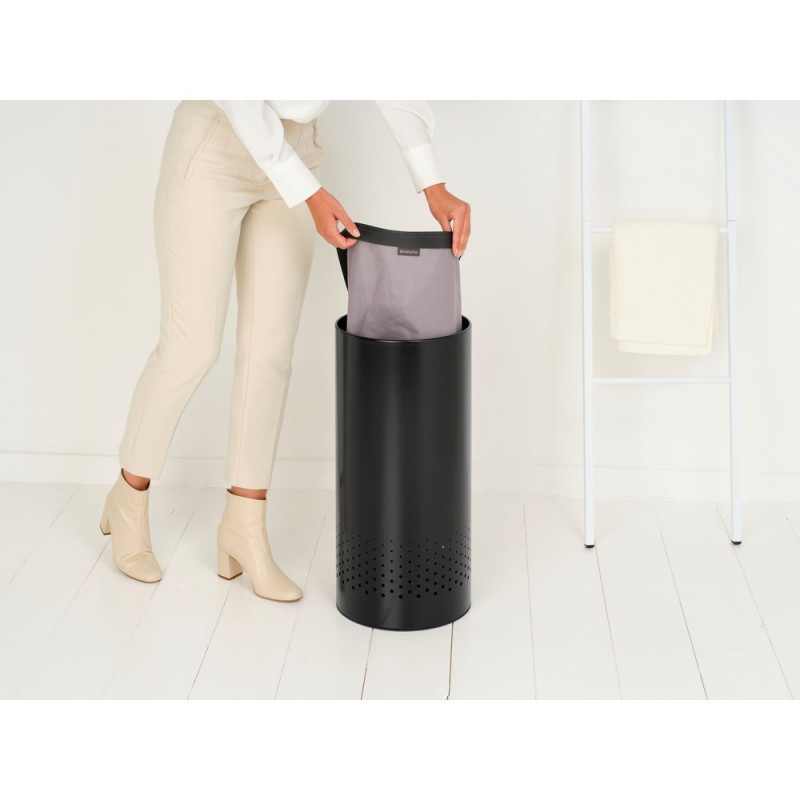 Cos de rufe Brabantia 1008916, 35 L, Capac din plastic, Umplere fara deschidere, Gauri aerisire, Negru