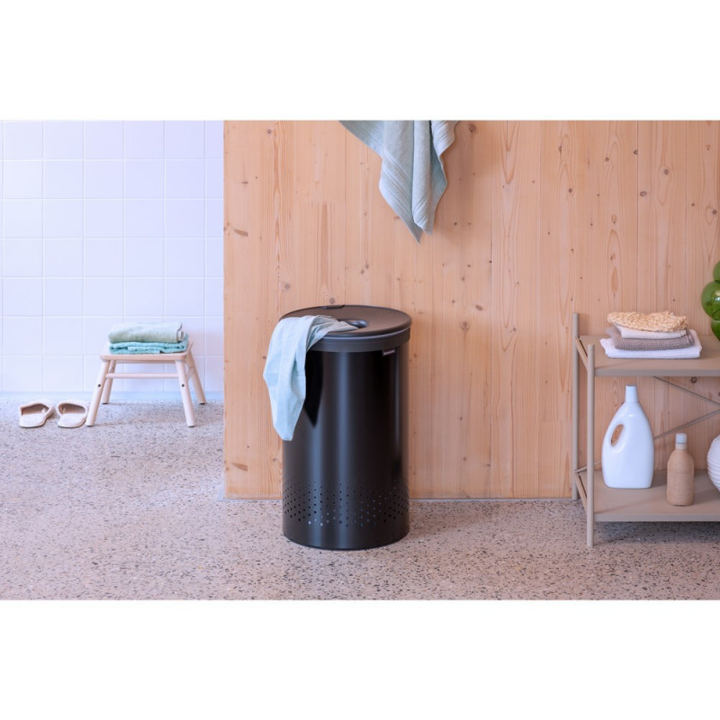 Cos de rufe Brabantia 1008918, 60 L, Capac din plastic, Umplere fara deschidere, Orificii aerisire, Negru