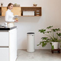 Cos de gunoi Brabantia Touch Bin New 1005544, 30 L, Golire silentioasa si lina, Bej