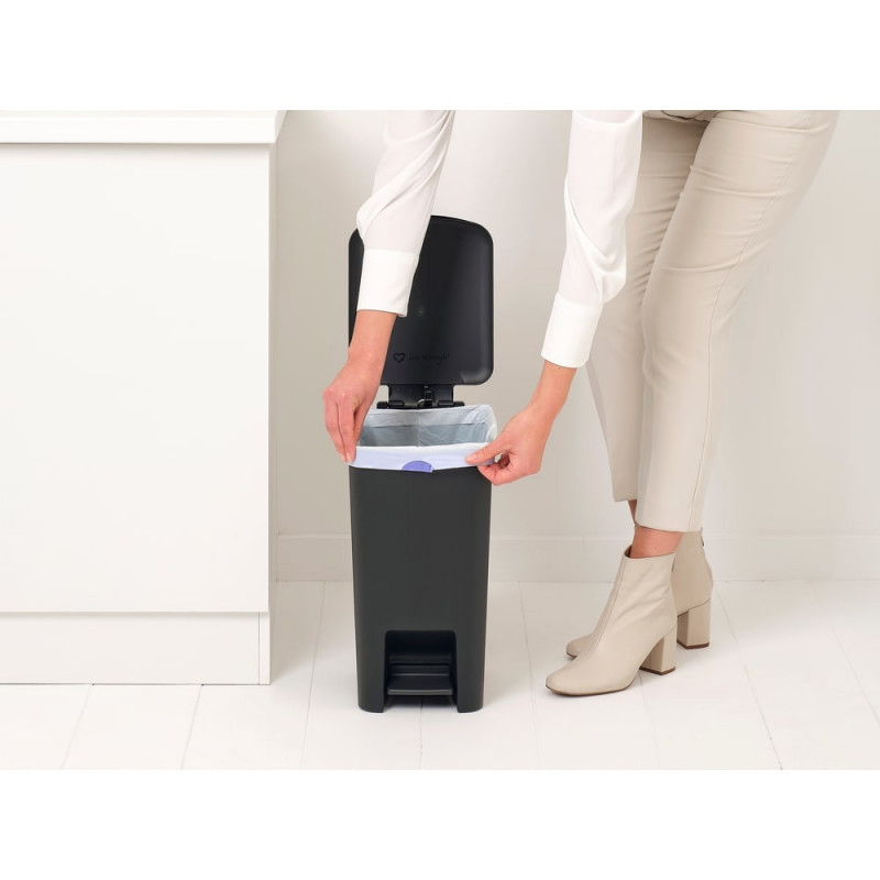 Coș cu pedală Brabantia StepUp 1008479, 16 L, Materiale ecologice, Deschidere mare, Gri închis