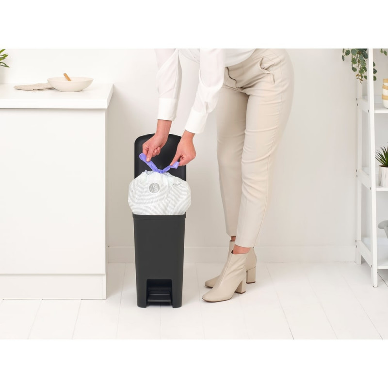 Coș cu pedală Brabantia StepUp 1008479, 16 L, Materiale ecologice, Deschidere mare, Gri închis