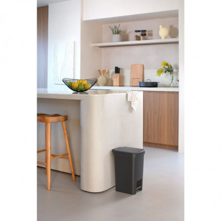 Coș cu pedală Brabantia StepUp 1008479, 16 L, Materiale ecologice, Deschidere mare, Gri închis