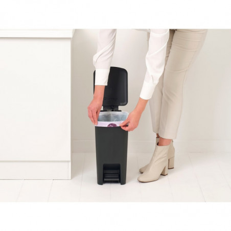 Coș cu pedală Brabantia StepUp 1008476, 10 L, Materiale ecologice, Deschidere mare, Gri închis