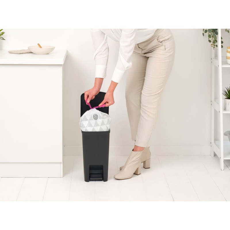 Coș cu pedală Brabantia StepUp 1008476, 10 L, Materiale ecologice, Deschidere mare, Gri închis