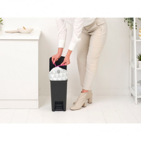 Coș cu pedală Brabantia StepUp 1008476, 10 L, Materiale ecologice, Deschidere mare, Gri închis
