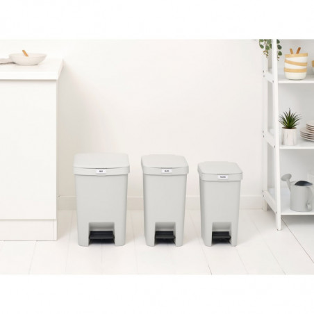 Coș cu pedală Brabantia StepUp 1008480, 16 L, Materiale ecologice, Deschidere mare, Gri deschis