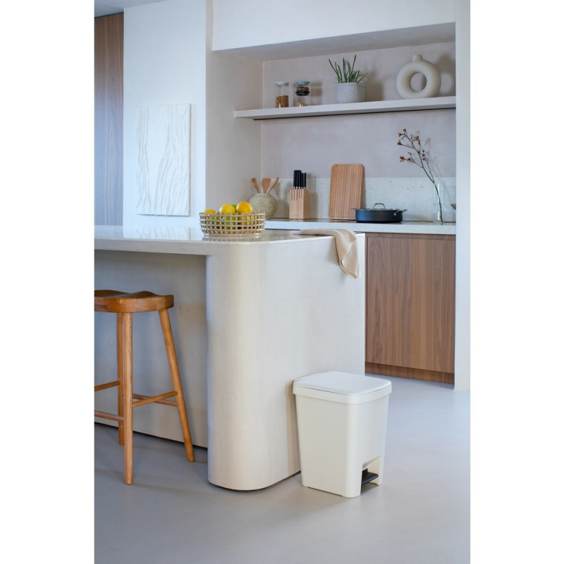 Coș cu pedală Brabantia StepUp 1008483, 25 L, Materiale ecologice, Deschidere mare, Gri deschis