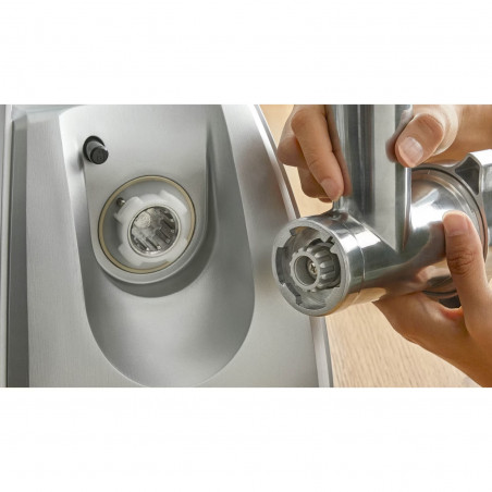 Mașină de tocat carne Bosch MFW68660, 2200W, atașament pentru roșii și cârnați, invers, 4,3 kg/min, Inox