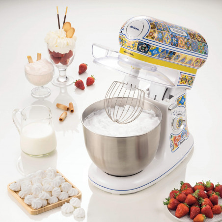 Mixer planetar Ariete Positano 1588/0P, 2400W, 5.5 L, 7 viteze, Pulse, Design retro, Accesorii, Alb/Galben