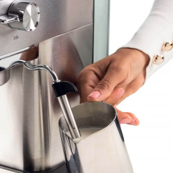 Espressor manual Ariete ESPRESSO METAL SLIM 1381/10, 1300W, 15 bar, 1.1 L, Manometru, Cafea macinata si doze ESE,  Inox