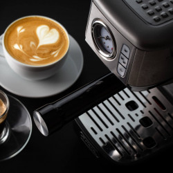 Espressor manual Ariete ESPRESSO METAL SLIM 1381/10, 1300W, 15 bar, 1.1 L, Manometru, Cafea macinata si doze ESE,  Inox