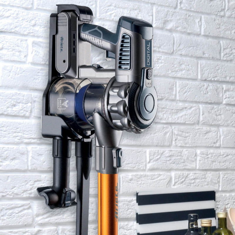 Aspirator vertical Ariete SCOPA Digital 2723/00, 200W, Motor digital, Filtrare aer HEPA, Lumini LED, Perie motorizata, Portocaliu