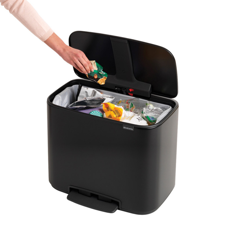 Cos de gunoi cu pedala Brabantia Bo Pedal 1000236, 36 L, Inchidere lina, Baza antiderapanta, Rezistent la amprente, Negru