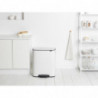 Coș de gunoi Brabantia Bo Pedal 1003182, 60 l, închidere ușoară, bază antiderapantă, alb