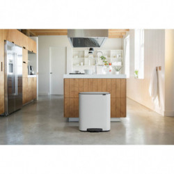 Coș de gunoi Brabantia Bo Pedal 1003182, 60 l, închidere ușoară, bază antiderapantă, alb