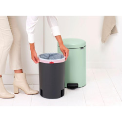 Cos de gunoi cu pedala Brabantia NewIcon 1008847, 20 L, Inchidere lina, Baza antiderapanta, Verde deschis