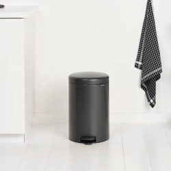 Cos de gunoi cu pedala Brabantia NewIcon 1008846, 20 L, Inchidere lina, Baza antiderapanta, Gri inchis