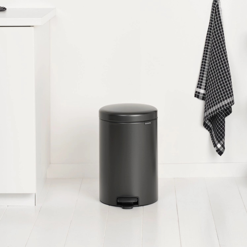 Cos de gunoi cu pedala Brabantia NewIcon 1008846, 20 L, Inchidere lina, Baza antiderapanta, Gri inchis