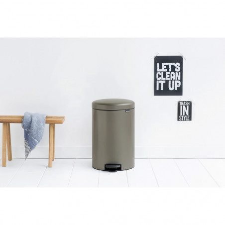 Coș cu pedală Brabantia NewIcon 649042, 20 l, închidere lină, bază antiderapantă, gri