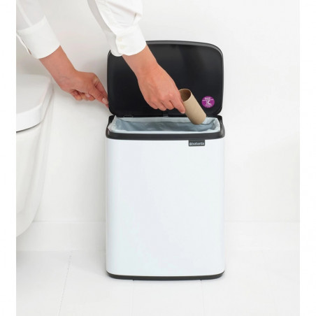 Cos de rufe Brabantia Bo Small 1006633, 12 L, Deschidere silentioasa si lina, Baza antiderapanta, Alb