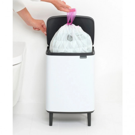 Cos de gunoi Brabantia Bo Small Hi 1006647, 12 L, Deschidere lina si silentioasa, Baza antiderapanta, Alb