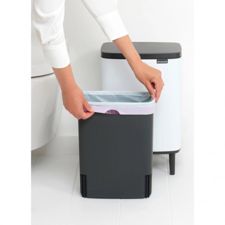 Cos de gunoi Brabantia Bo Small Hi 1006647, 12 L, Deschidere lina si silentioasa, Baza antiderapanta, Alb