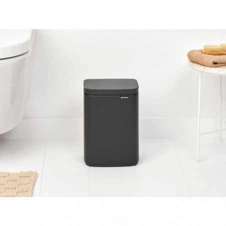 Cos de gunoi Brabantia Bo Small 1008866, 4 L, Deschidere lina si silentioasa, Baza antiderapanta, Acoperire minerala, Gri inchis