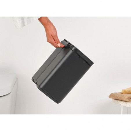 Cos de gunoi Brabantia Bo Small 1008866, 4 L, Deschidere lina si silentioasa, Baza antiderapanta, Acoperire minerala, Gri inchis