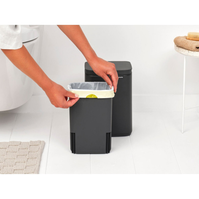 Cos de gunoi Brabantia Bo Small 1008866, 4 L, Deschidere lina si silentioasa, Baza antiderapanta, Acoperire minerala, Gri inchis
