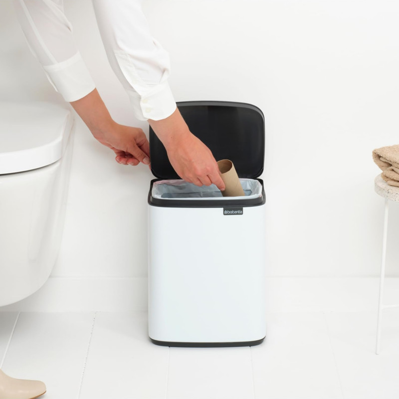Cos de gunoi Brabantia Bo Small 1006627, 7 L, Deschidere lina si silentioasa, Baza antiderapanta, Alb