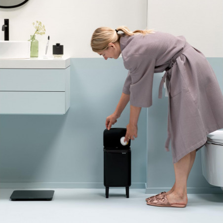 Cos de gunoi Brabantia Bo Small Hi 1006641, 4 L, Deschidere lina si silentioasa, Baza antiderapanta, Negru