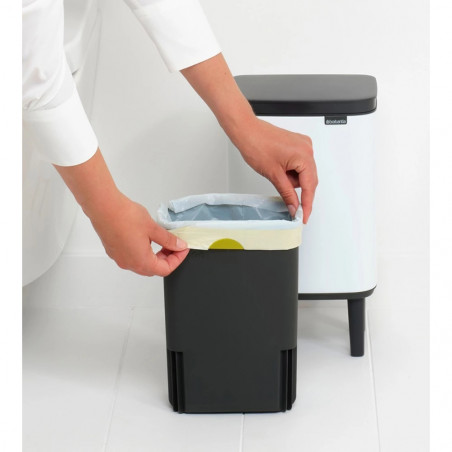 Cos de gunoi Brabantia Bo Small Hi 1006639, 4 L, Deschidere lina si silentioasa, Bază antiderapanta, Alb