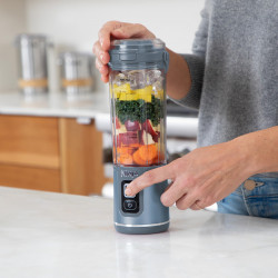 Blender portabil Ninja Blast BC151EUNV, 7,4 W, 530 ml, 6 lame din otel, Zdrobire gheata, Pana la 10 cicluri, Fara BPA, USB-C, Albastru