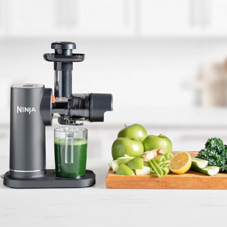 Ninja Cold Press Juicer JC151EU, 150W, 700 ml, Presă la rece, 2 filtre, fără BPA, viteză inversă, negru/gri
