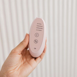 Mască de față pentru fototerapie Beautifly Aura Glam, 220 lumini LED, regenerare de colagen și efect anti-îmbătrânire, 3 intensități, răcire, USB-C, roz