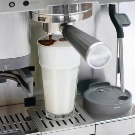 Espressor automat 3in1 Ninja Luxe Café Premier ES601, 1650W, 15 bar, 2 L, Barista Assist, Spumare fara contact, Rasnita incorporata, 4 moduri, 3 setari temperatura, Inox/Negru
