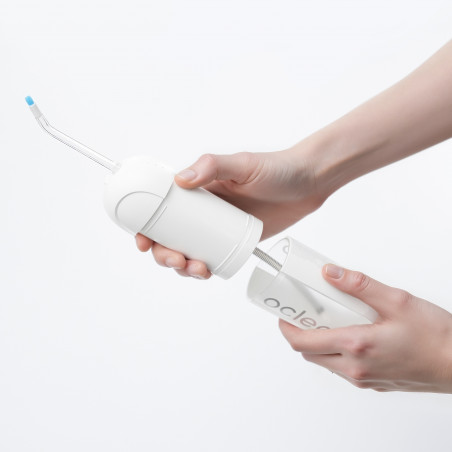 Irigator dental Oclean W10 Lite, 3 moduri, 2 duze, 1200 impulsuri/minut, Pana la 140 PSI, USB-C, Alb