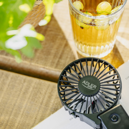 Ventilator portabil Adler AD 7336, Pliabil, 6,5 cm, 46,2 dB, 2xAA, Pala inclinata la 30°, Negru