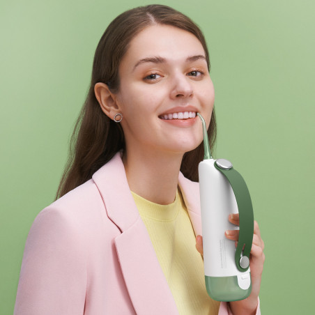 Irigator dentar Oclean W10, 5 moduri, 2 duze, 200 ml, 1400 impulsuri pe minut, IPX7, USB-C, Verde