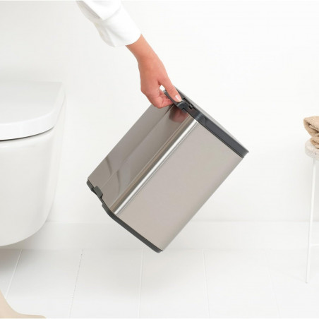 Coș de gunoi Brabantia Bo Small 1006632, 7 l, Deschidere lină și silențioasă, Bază antiderapantă, Rezistent la amprente, Oțel inoxidabil/Mat