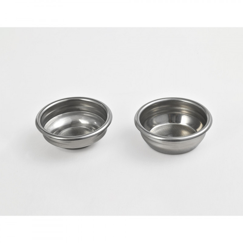 Espressor manual cu rasnita incorporata Finlux FEM-1935D, 2450W, Pompa italiana ULKA 20 bar, 2.2 Ș, 250 g, Cafea boabe si macinata, Spumare lapte, Ecran tactil, Inox