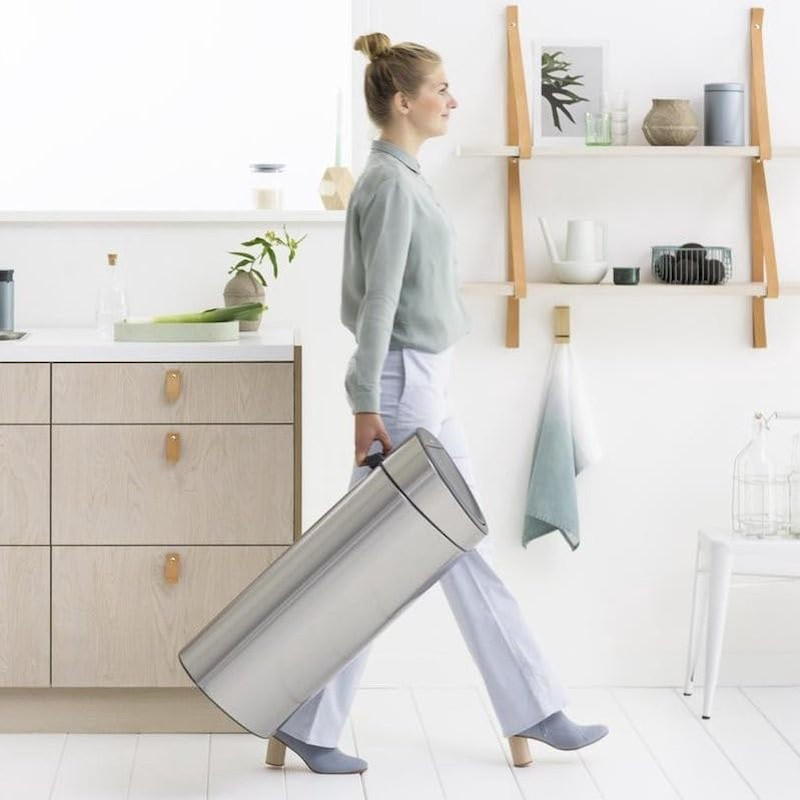 Cos de gunoi Brabantia Touch Bin New 650528, 40 L, Inchidere silentioasa si lina, Spate plat, Inox mat
