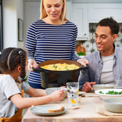 Russell Hobbs Good-to-Go Multicooker 28270-56, 750W, 6.5L, 8 programe, Cronometru, Mânere reci, 59% mai eficient energetic, Ușor de curățat, Negru
