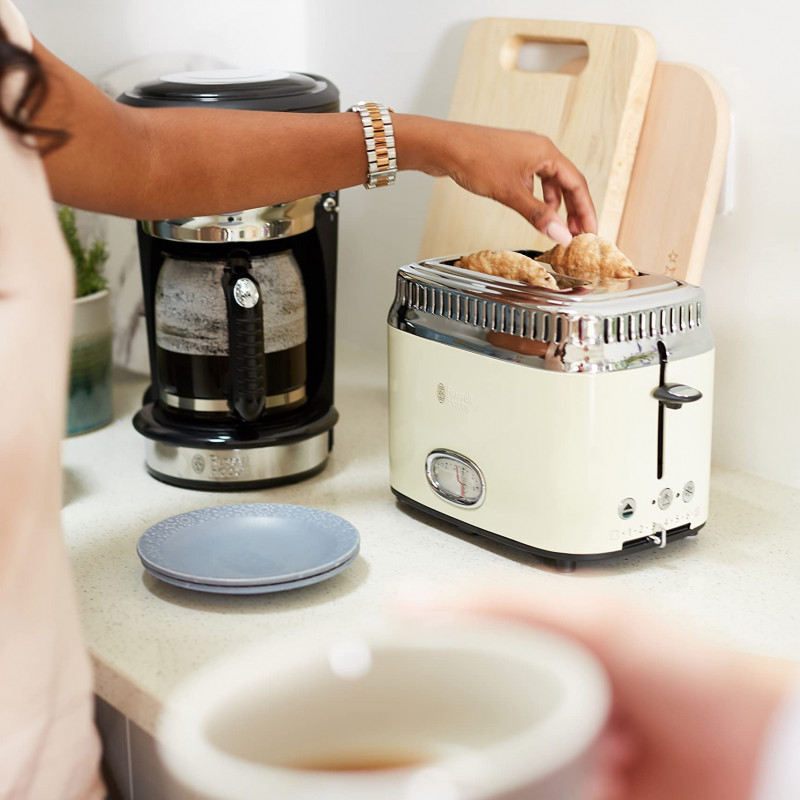 Prajitor de paine Russell Hobbs Retro Vintage Cream 21682-56, 1300W, 2 felii, 6 trepte, Indicator retro, Lift & Look, Quick Toast, Cream/Inox