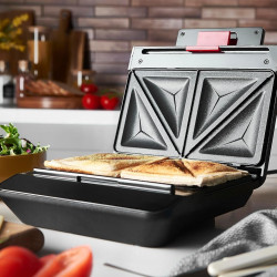 Sandwich Toaster Russell Hobbs Creations 26800-56, 750W, 4 felii, Placi neaderente, Incalzire rapida, Indicatoare, Negru/Inox