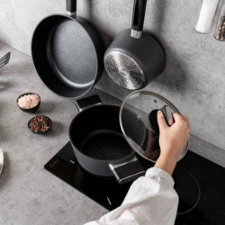 Cratiță Luigi Ferrero Regina FR-2040 20x10 cm, 2,5 l, Acoperire antiaderentă cu efect de marmură, Capac din sticlă cu orificiu pentru abur, Negru