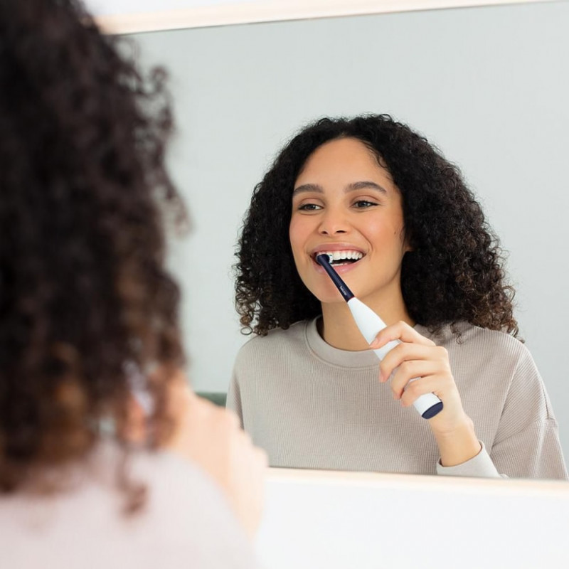 Periuta de dinti electrica Beurer TB 15, 2 programe, Temporizator, Oscilant-pulsant, Autonomie 12 zile, Indicatoare LED, Compatibilitate capete Oral-B, Alb