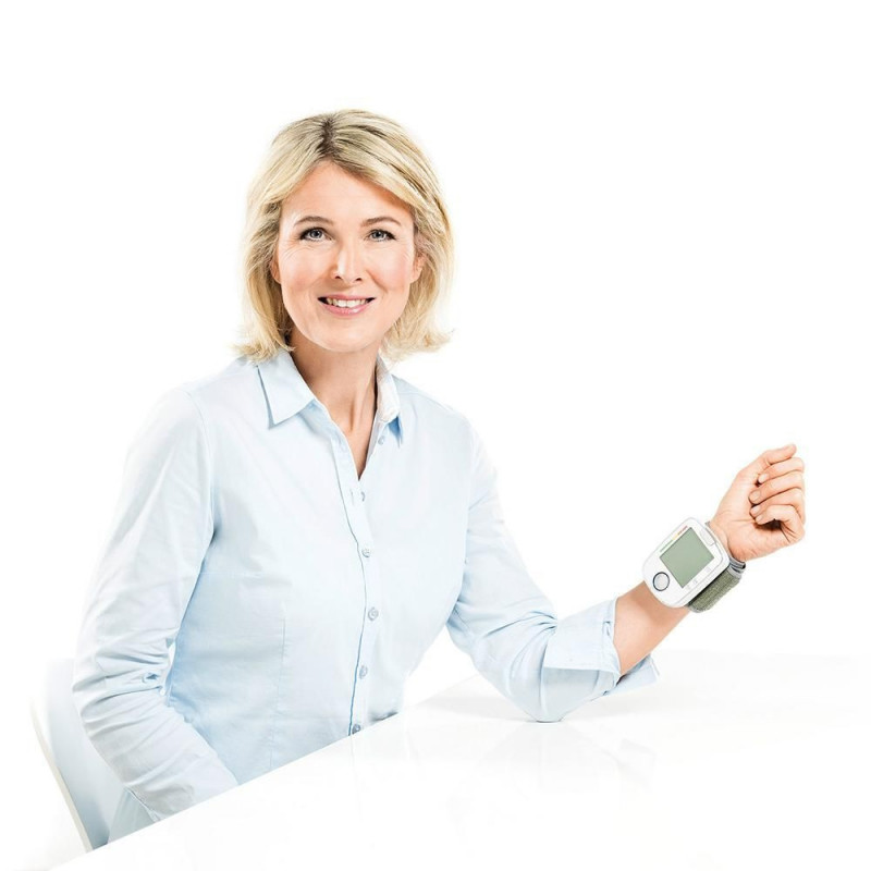 Monitor de tensiune arterială Beurer BC 44, indicator de aritmie și risc, memorie după aplicație, 2 x AAA, 14-19,5 cm, alb