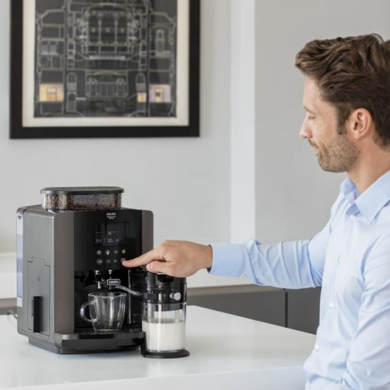 Espressor automat Krups Arabica Latte EA819E10, 1450W, 15 bar, 1.7 l, LCD, 5 programe, 3 functii, 3 setari de temperatura si aroma, Milk Comfort / One Touch Cappuccino, Negru